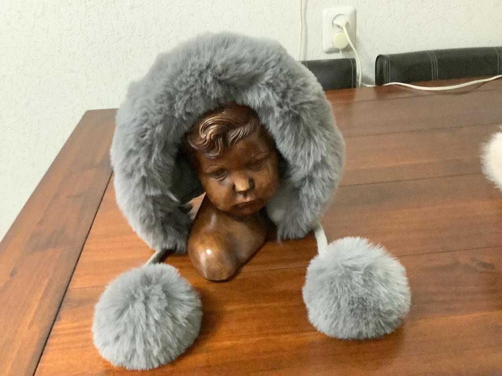 MUTS.   ( Dames).    nieuw.  Grijs!, Verzenden, Nieuw, Maat 38/40 (M), Muts