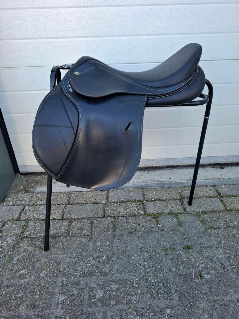 Epona springzadel 18, Dieren en Toebehoren, Paarden en Pony's | Zadels, Ophalen of Verzenden, Springen