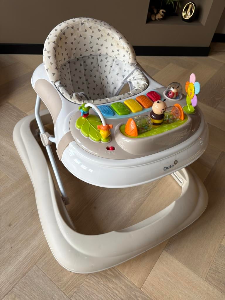 Qute loopstoel, Ophalen, Zo goed als nieuw, Overige typen, Met wieltjes