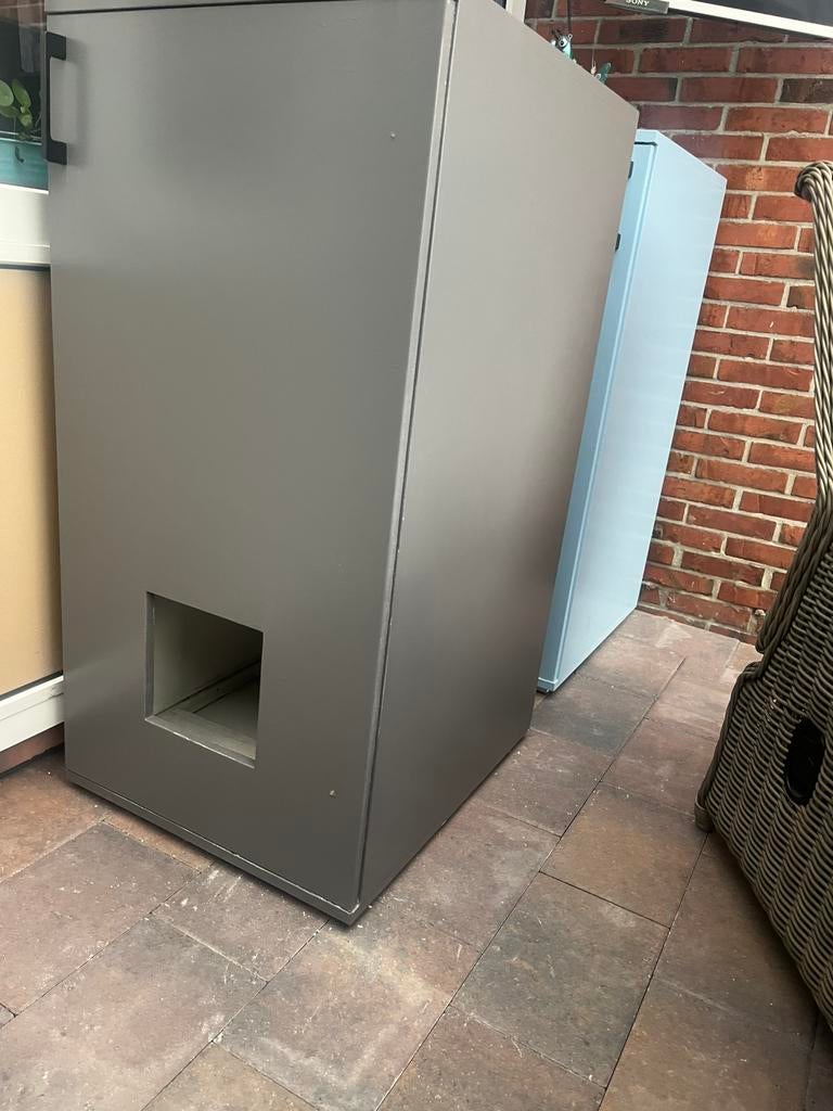 Kattenbak kast, Ophalen, Zo goed als nieuw