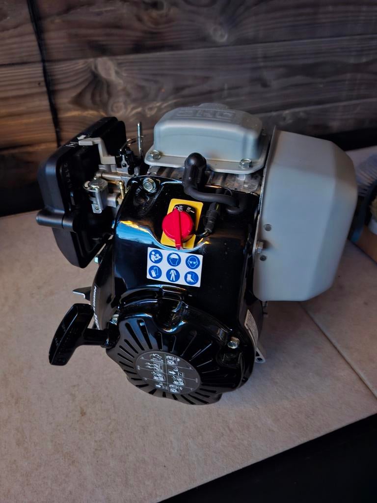 Nieuwe Honda GXR120 Motor - 3,1 pk, Doe-het-zelf en Verbouw, Motoren, Ophalen of Verzenden