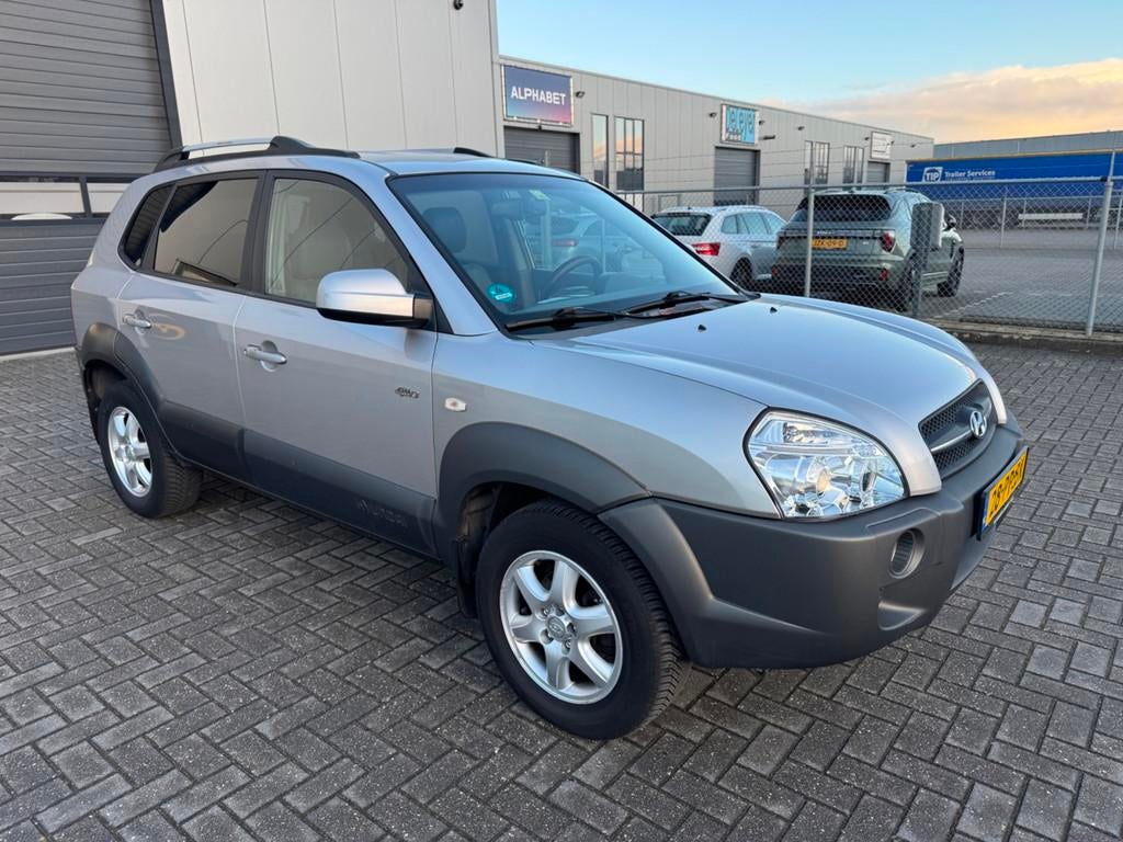 Hyundai Tucson 2.7i V6 4WD Style, Automaat, Gebruikt, 2656 cc, Bedrijf