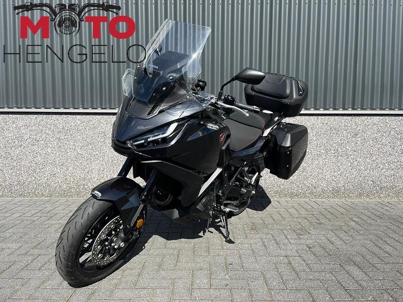 Honda NT 1100 (bj 2023), Motoren, Motoren | Honda, Capronilan 1
1119 NN  Schiphol-Rijk, NL, Cco@honda-eu.com, HONDA MOTOR EUROPE
