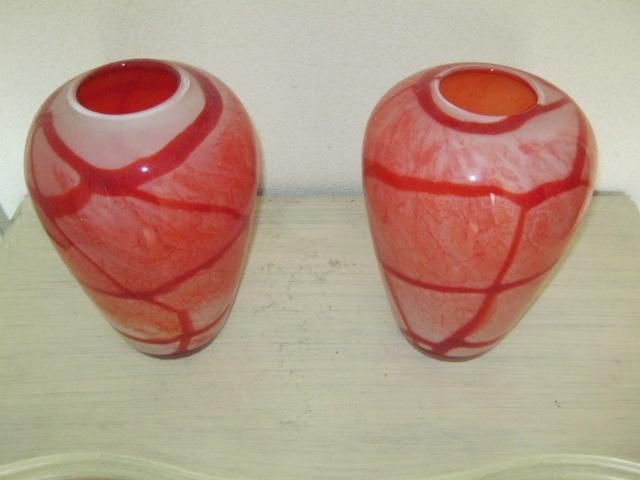 2 Vazen rood/wit hand/mond geblazen Moreno Italie, Ophalen, Overige kleuren, Minder dan 50 cm, Glas