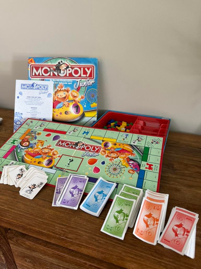 Monopoly Junior, Hobby en Vrije tijd, Drie of vier spelers, Ophalen of Verzenden, Zo goed als nieuw