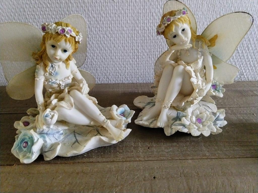 2 vintage bloemenmeisjes elfjes ca.12cm hoog, Ophalen of Verzenden, Gebruikt, Overige typen