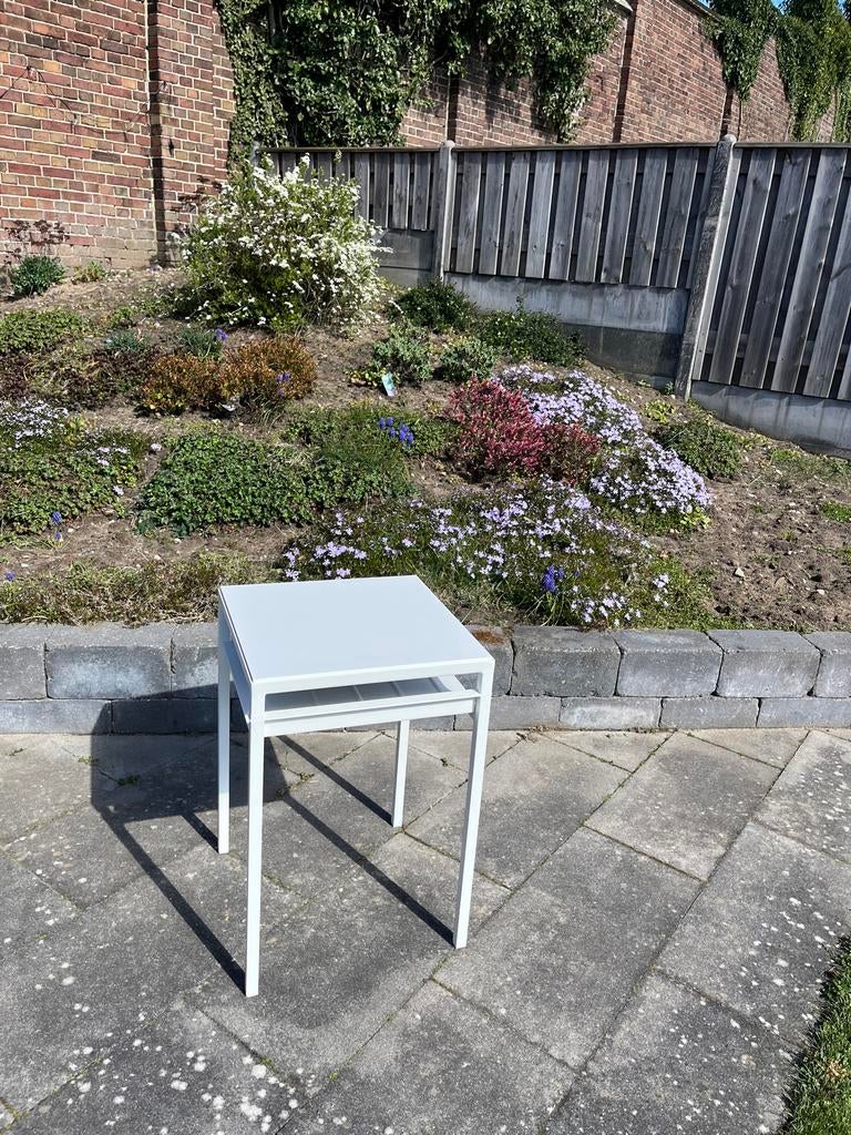 IKEA bijzettafel wit 40x40x60 cm - Veelzijdig en compact, Huis en Inrichting, Tafels | Bijzettafels, Ophalen, Overige materialen