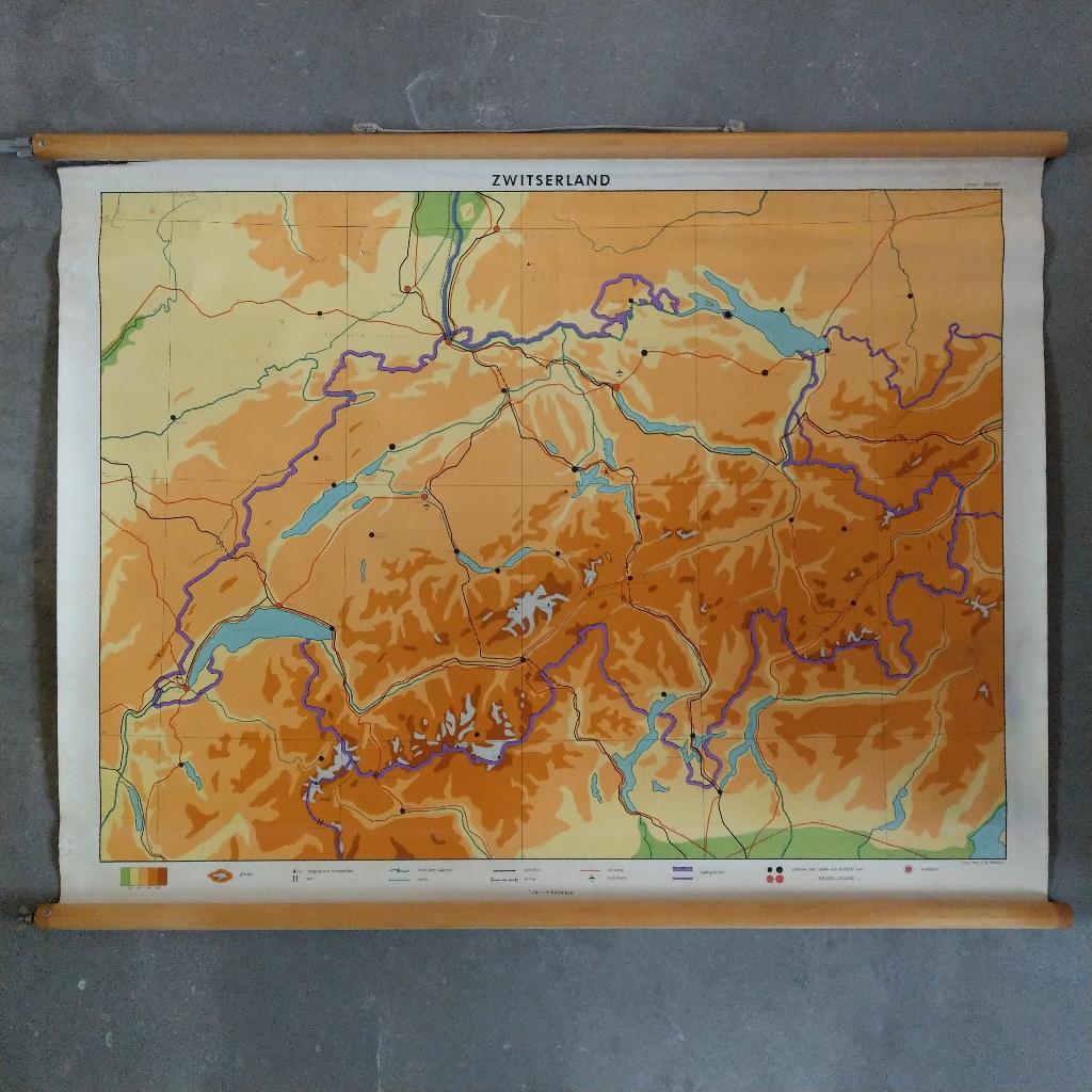 Schoolkaart Zwitserland, 1960, Antiek en Kunst, Antiek | Schoolplaten, Ophalen of Verzenden, Aardrijkskunde