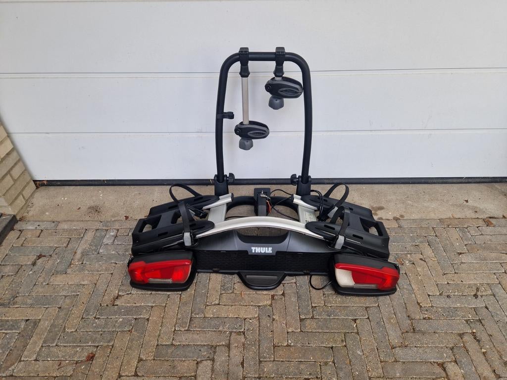 Thule VeloCompact 924 Kantelbare drager voor 2 Fietsen, Ophalen, Brede banden, Zo goed als nieuw, 2 fietsen