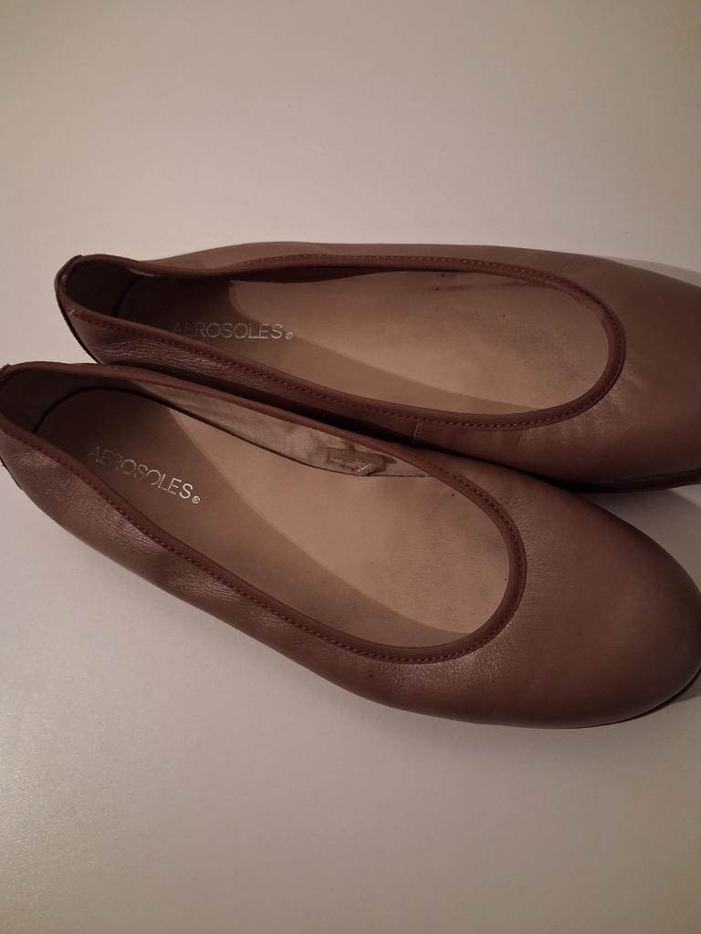 AEROSOLES ballerina's , maat 8 [ 42 ], Kleding | Dames, Schoenen, Ophalen of Verzenden, Zo goed als nieuw, Ballerina's