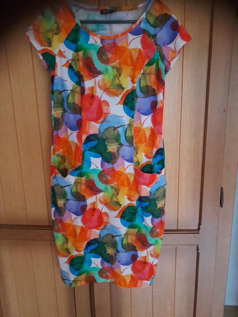 Jurk zomerjurk van Moq maat 38 travelstof., Maat 38/40 (M), Verzenden, Moq, Zo goed als nieuw