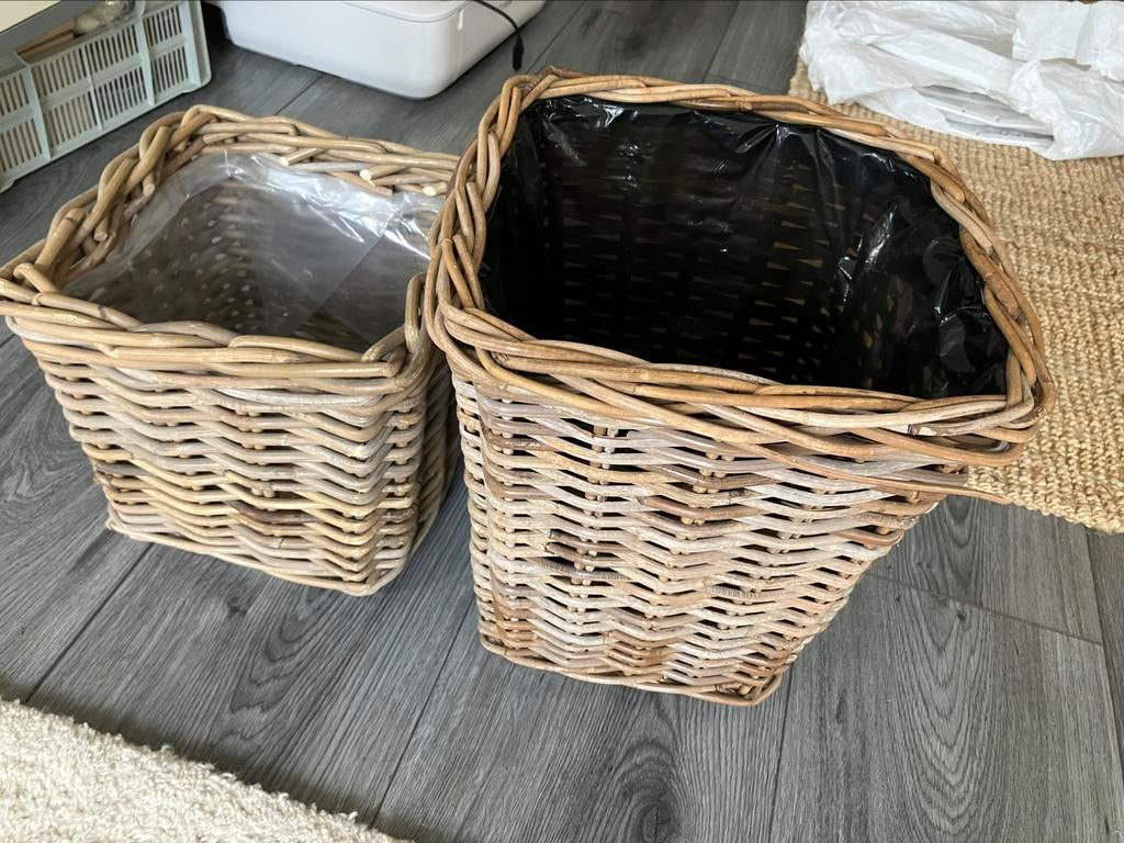 2 plantenmanden wilg met waterdichte binnenvoering, Minder dan 30 cm, Vierkant, Ophalen of Verzenden, Zo goed als nieuw