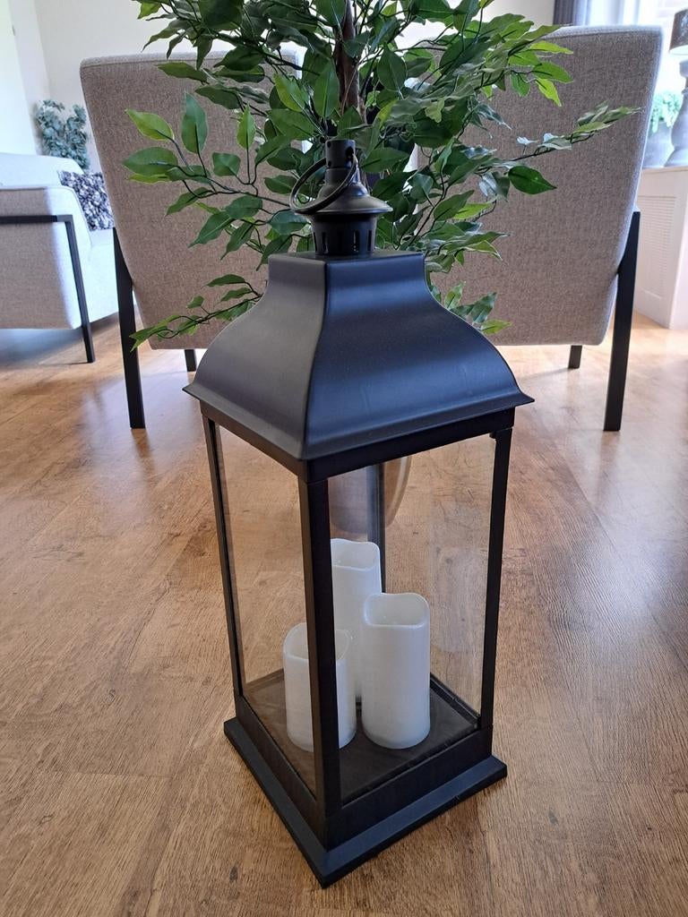 Windlicht zwart kunststof 64 cm hoog, Ophalen