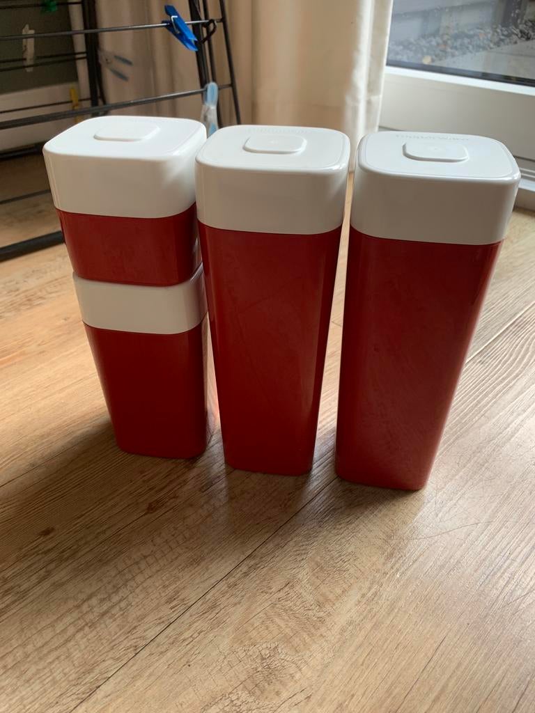 Tupperware vierkante blokbussen rood/wit, Tupperware, Ophalen of Verzenden, Zo goed als nieuw, Bus of Trommel