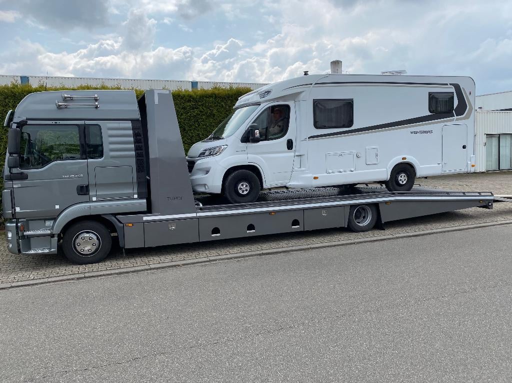 Caravans And Camping Campers