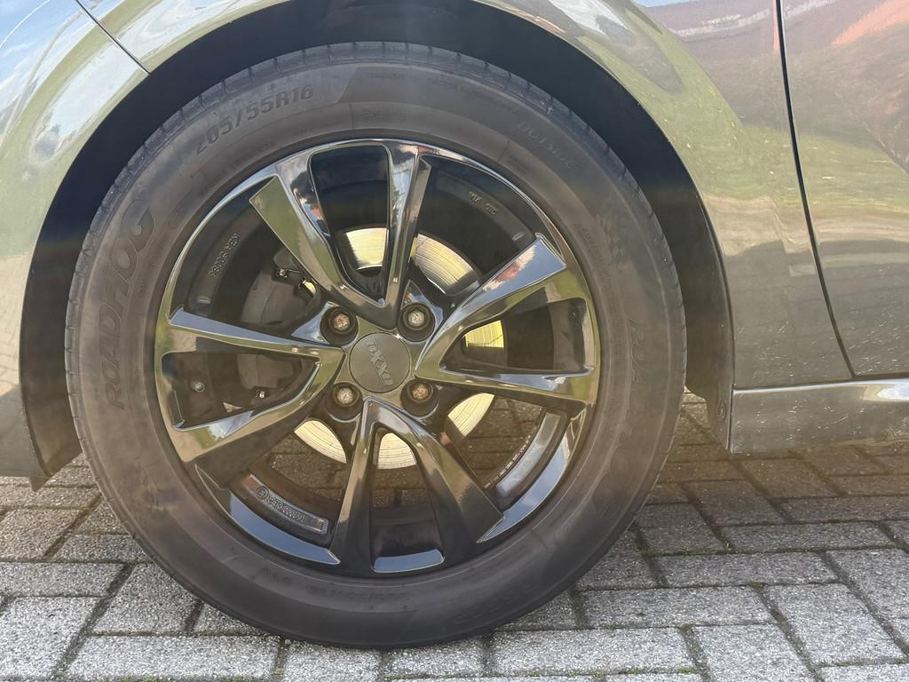 Peugeot 208 1.4 VTi Active, Voorwielaandrijving, Euro 5, Electronic Stability Program (ESP), Origineel Nederlands