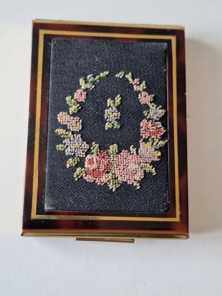 Poederdoos Petit Point Vintage, Ophalen of Verzenden