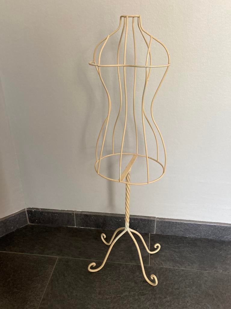 Brocante buste, Ophalen