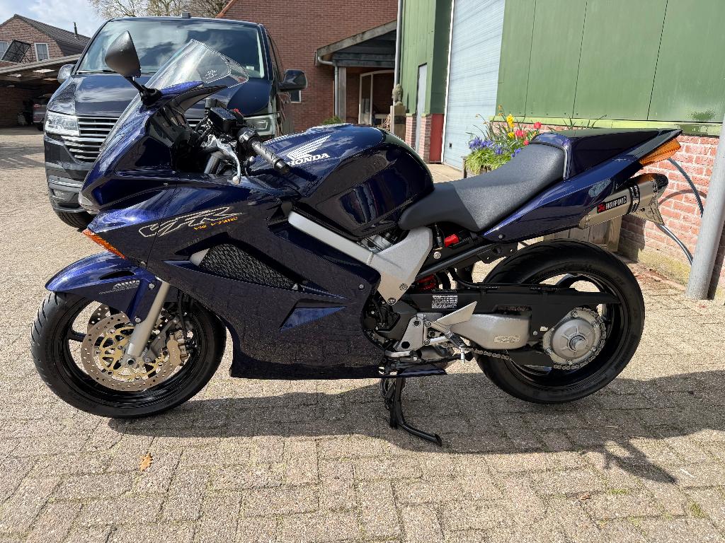 TE KOOP HONDA VFR 800V-TECH, Motoren, Motoren | Honda, 4 cilinders, Meer dan 35 kW, 800 cc, Sportuitlaat