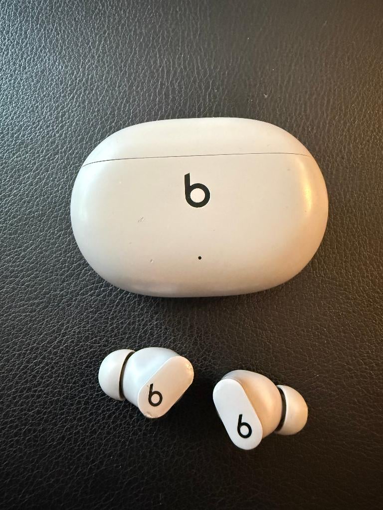 BEATS Studio Buds A2513 Gray Wireless Earbuds, Gebruikt, Ophalen of Verzenden, Grijs, In oorschelp (earbud)