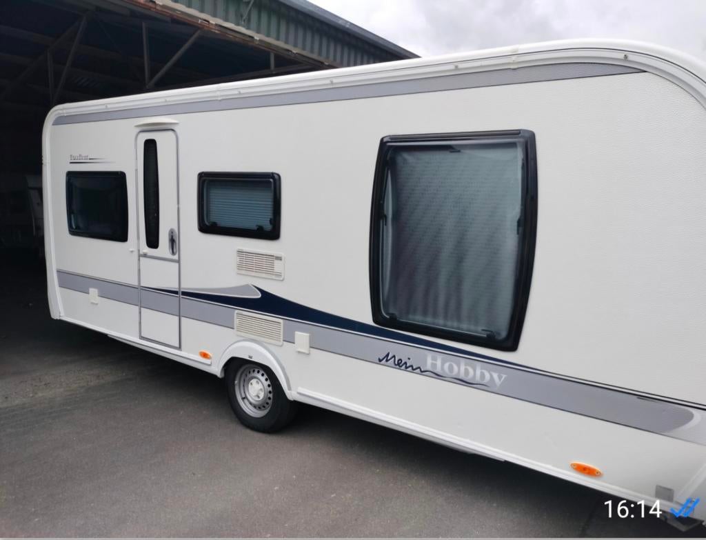 Hobby caravan Uff bouwjaar 2011. Met voortent en luifel, Ophalen of Verzenden, Overige onderwerpen