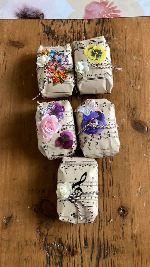 Zeepjes in muziekpapier, Antiek en Kunst, Ophalen of Verzenden