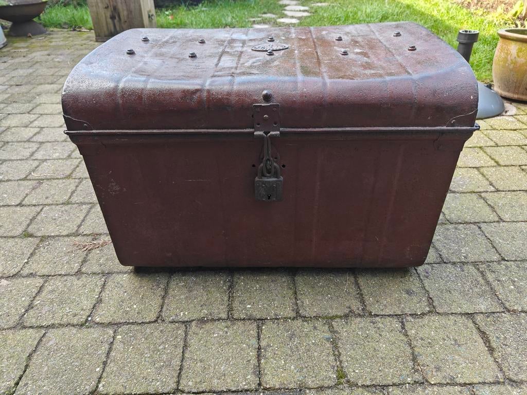 Oude kist uit Groot-Brittannië uit +/- 1940, Ophalen, 50 tot 100 cm, Minder dan 50 cm, Minder dan 50 cm