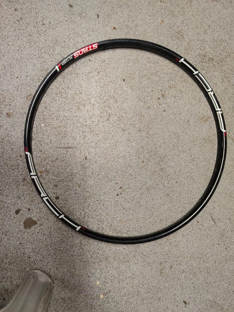 2 stuks Stans Arch velgen 29 inch 32 gaats, Fietsen en Brommers, Fietsonderdelen, Ophalen of Verzenden, Mountainbike, Wiel