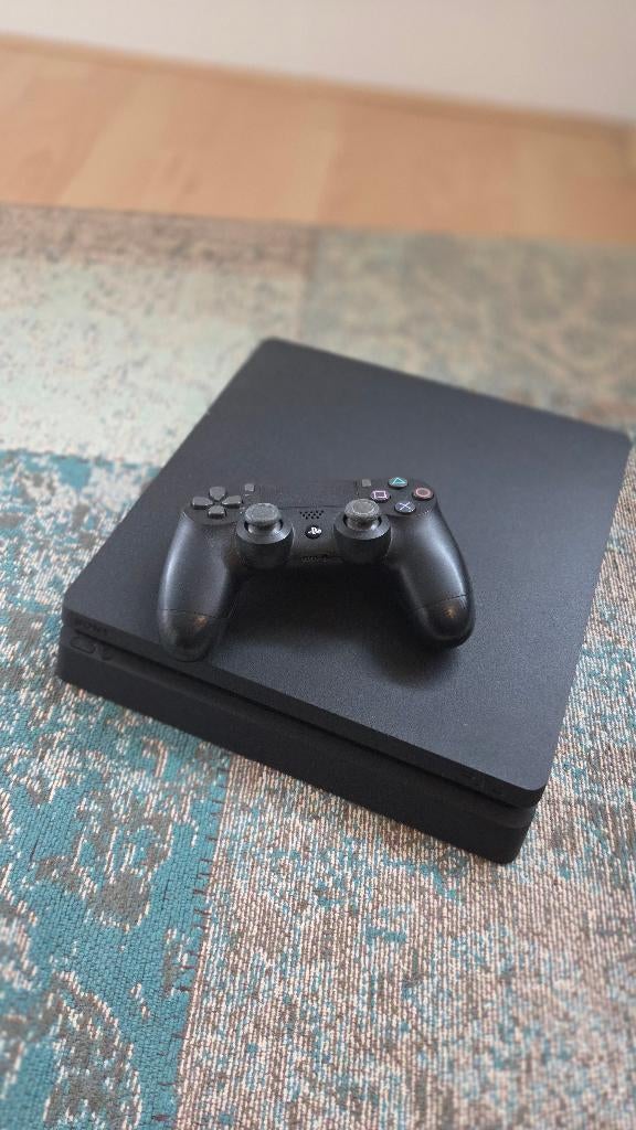 PlayStation 4 Slim incl. 2 controllers en 3 games, Ophalen, Met 2 controllers, Slim, Gebruikt