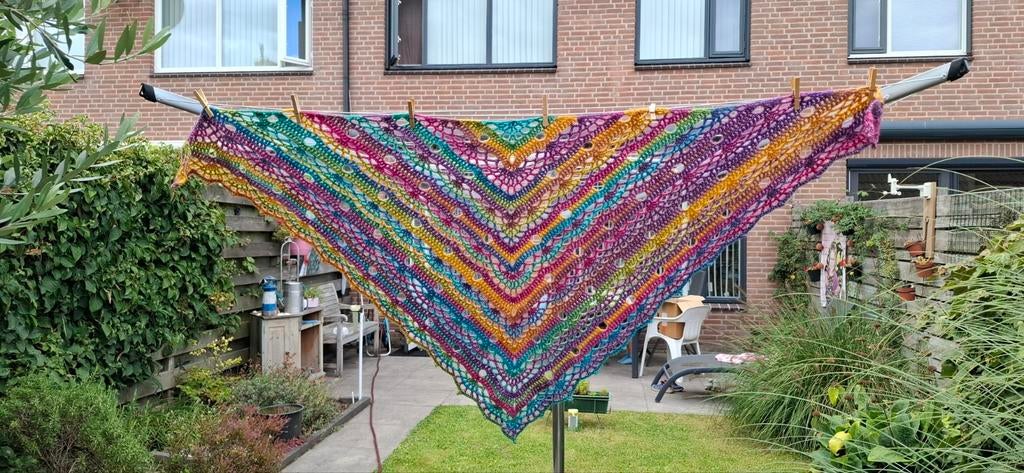 Gehaakte omslagdoek sjaal soft, Kleding | Dames, Mutsen, Sjaals en Handschoenen, Ophalen of Verzenden, Nieuw, Maat 46/48 (XL) of groter