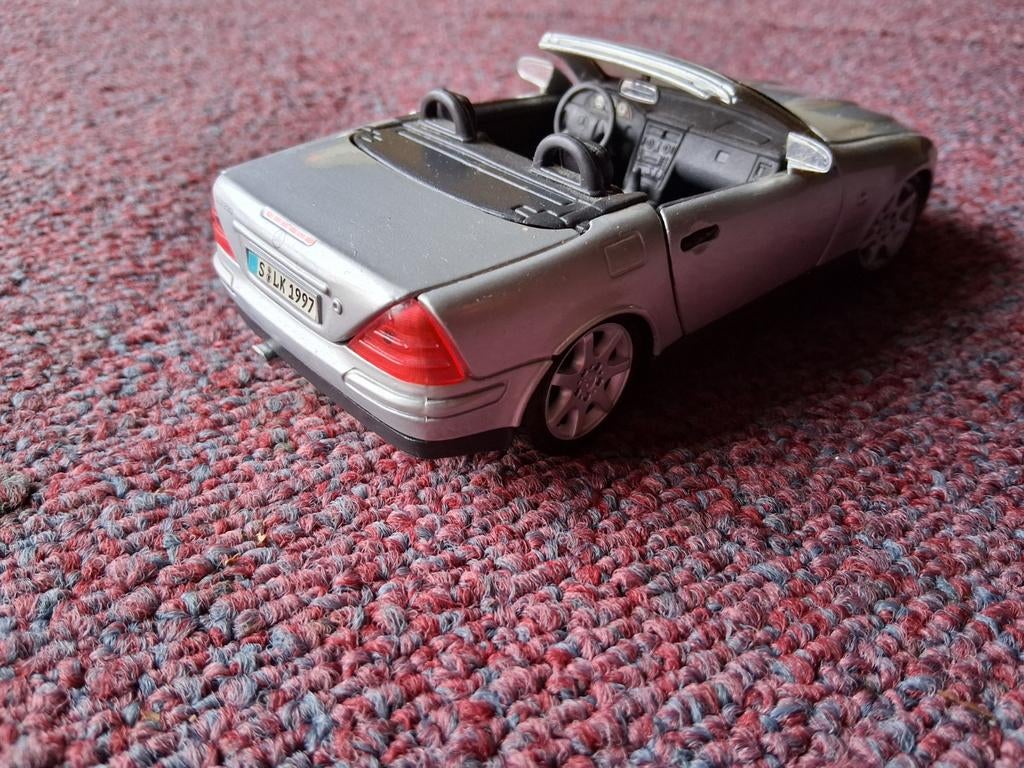 Mercedes slk 1/24, Ophalen of Verzenden, Gebruikt