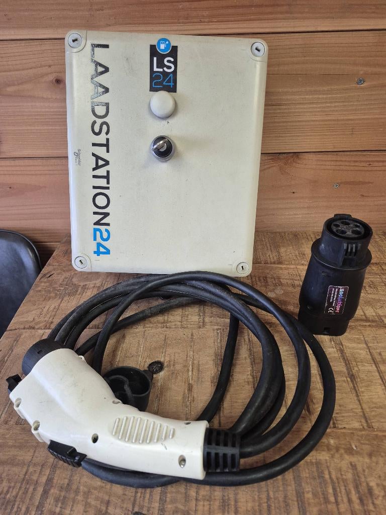 Laadstation type1 merk laadpaal24, Auto diversen, Laadpalen, Gebruikt, Laadpaal, Ophalen