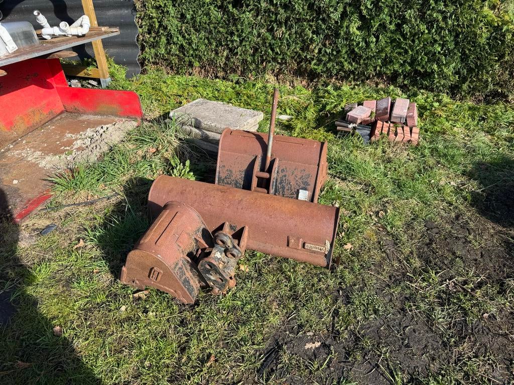 3 graafbakken met tanden en mechanische snelwissel, Zakelijke goederen, Machines en Bouw | Kranen en Graafmachines, Ophalen, Overige typen