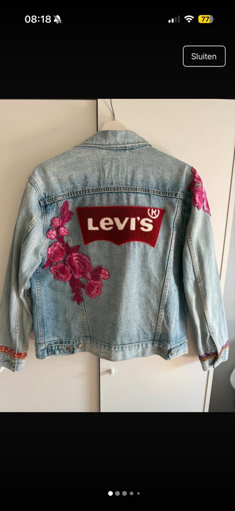 Levi's Trucker Jacket met geborduurde rozen en smiley, Ophalen of Verzenden, Zo goed als nieuw, Maat 38/40 (M), Blauw