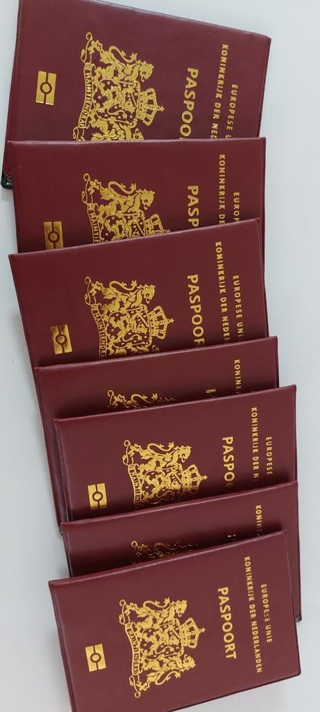 Paspoort hoesjes, Ophalen of Verzenden, Zo goed als nieuw