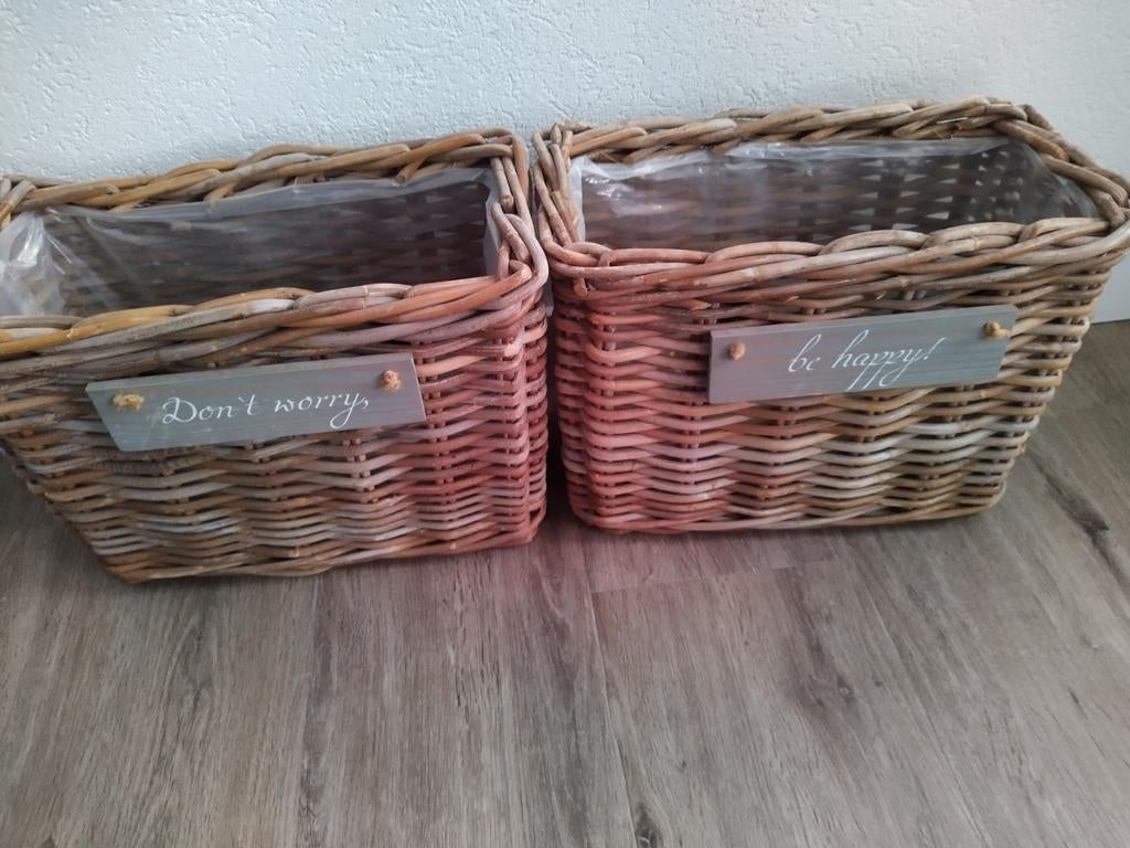 Rieten vensterbank manden., Mand, Ophalen of Verzenden, Zo goed als nieuw, Riet