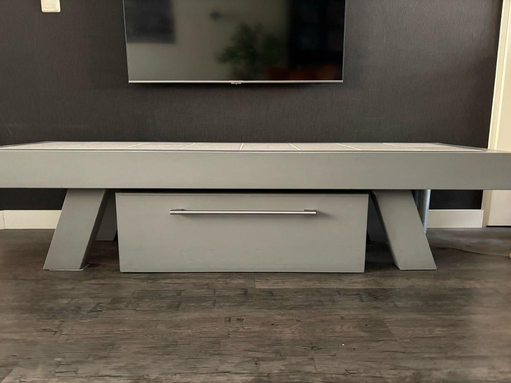 GRATIS z.g.a.n. sidetable, tv-kast/tafel met onderkast/bak, Ophalen, Eikenhout, Zo goed als nieuw, 150 tot 200 cm