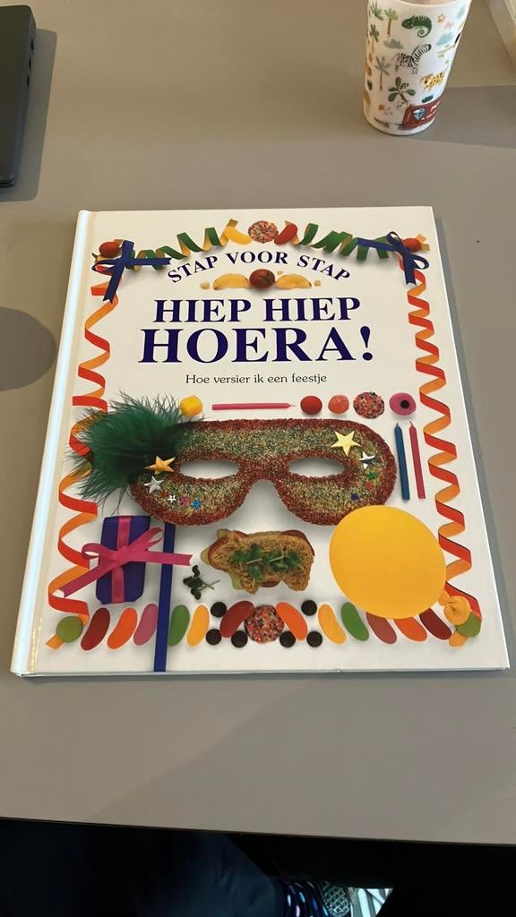 Hiep hiep hoera stap voor stap, Boeken, Ophalen of Verzenden, Zo goed als nieuw