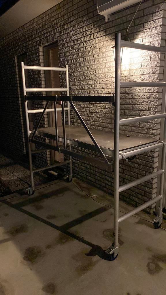 Kamersteiger te huur Altrex, Ophalen of Verzenden, Zo goed als nieuw