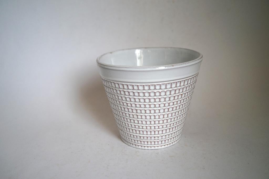 vintage bloempot aardewerk erica wit relief keramiek pot., Gebruikt, Rond, Binnen, Ophalen of Verzenden