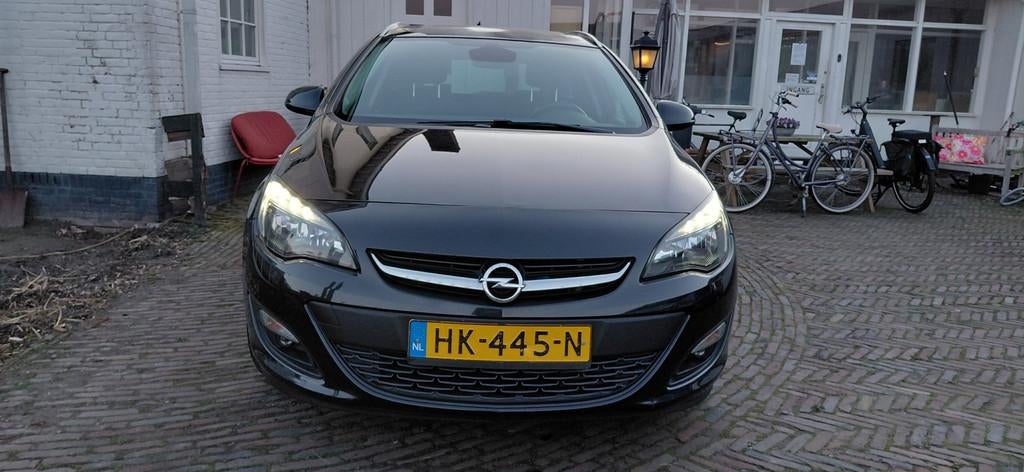Opel Astra Sports Tourer 1.4 Turbo Blitz Prachtige auto 120, Voorwielaandrijving, Stof, Gebruikt, 4 cilinders