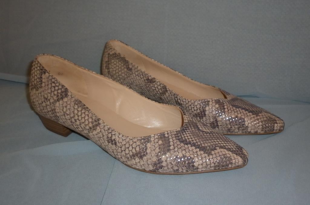 pumps maat 38,5  merk :  Peter kaiser, Kleding | Dames, Schoenen, Peter Kaiser, Pumps, Ophalen of Verzenden, Zo goed als nieuw