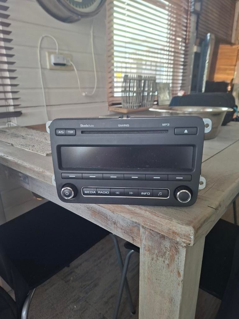 SkodaAuto SWING MP3 autoradio, Ophalen of Verzenden, Gebruikt