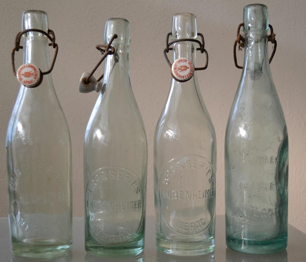 4 oude franse beugelflessen beugelfles b12, Ophalen
