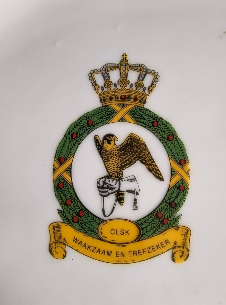 Schaal CLSK Waakzaam en trefzeker Luchtstrijdkrachten, Ophalen of Verzenden, Nieuw, Rond, Glas