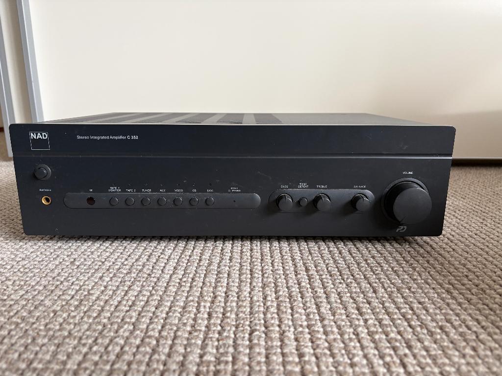 NAD c352 Versterker te koop, Gebruikt, 120 watt of meer, Stereo, Ophalen