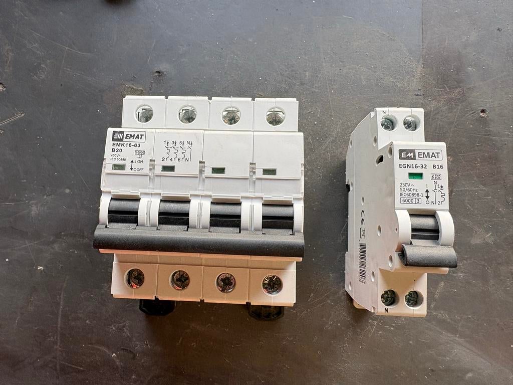 EMAT Installatieautomaat B20 3-fase (3P+N) 10kA, Ophalen of Verzenden, Zo goed als nieuw, Overige typen