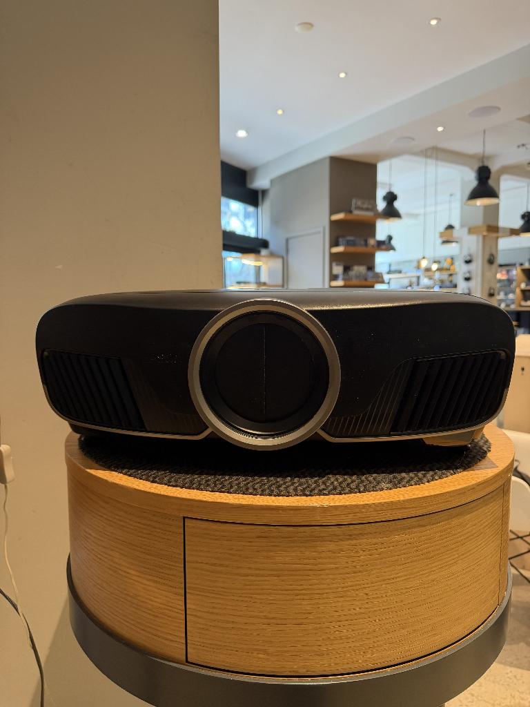 Epson EH-TW9300 beamer (met nieuwe orginele lamp), Audio, Tv en Foto, Beamers, Ophalen, Gebruikt, LED, Epson