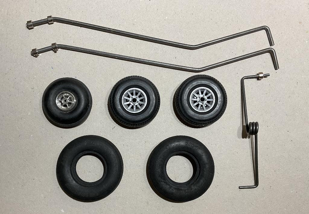 Landingsgestel van een vliegtuig en een bouwhandleiding, Overige merken, 1:72 tot 1:144, Gebruikt, Ophalen of Verzenden