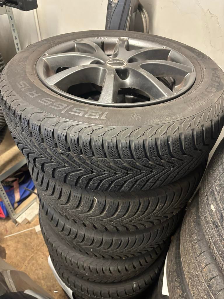 Winterbanden set voor Fiat Punto (2006-2018) Opel Corsa, Auto-onderdelen, Banden en Velgen, Ophalen, Gebruikt, 15 inch, Banden en Velgen